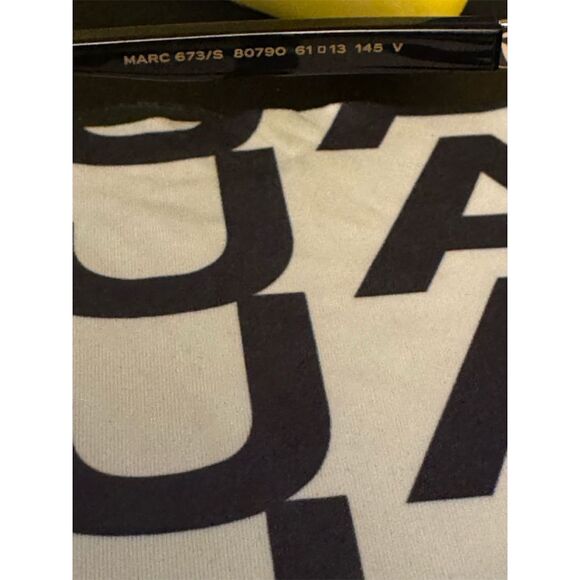 Marc Jacobs Unisex Square Sunglasses Black Gradient Lens UV400 - Picture 5 of 14